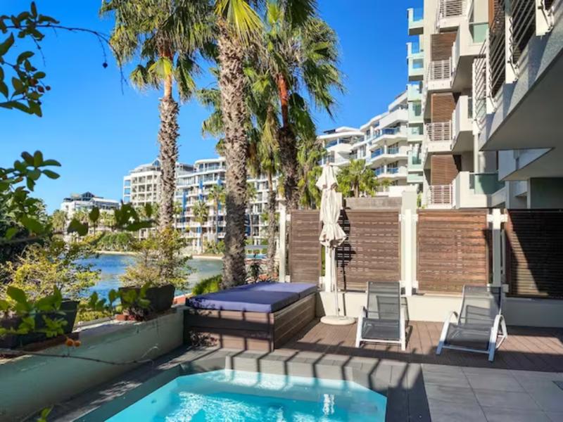 To Let 2 Bedroom Property for Rent in Waterfront Western Cape